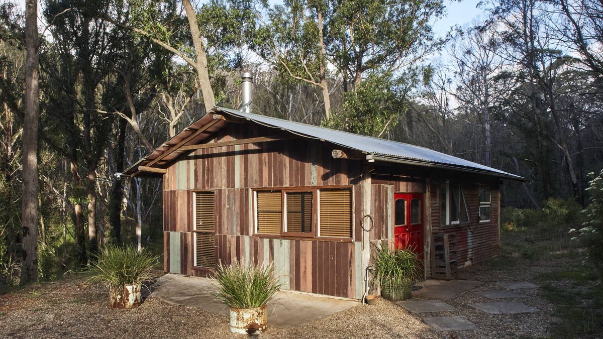 Reidsdale Cabin | A bright spacious private timber cabin, on a beautiful 11acre off-grid property!