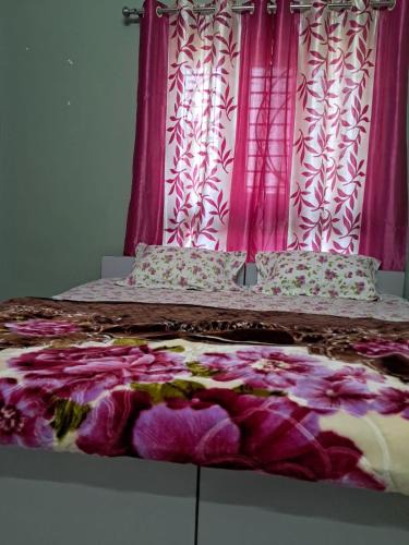 Daman House | A C Room For Couple with Refrigerator, Microwave, RO Water