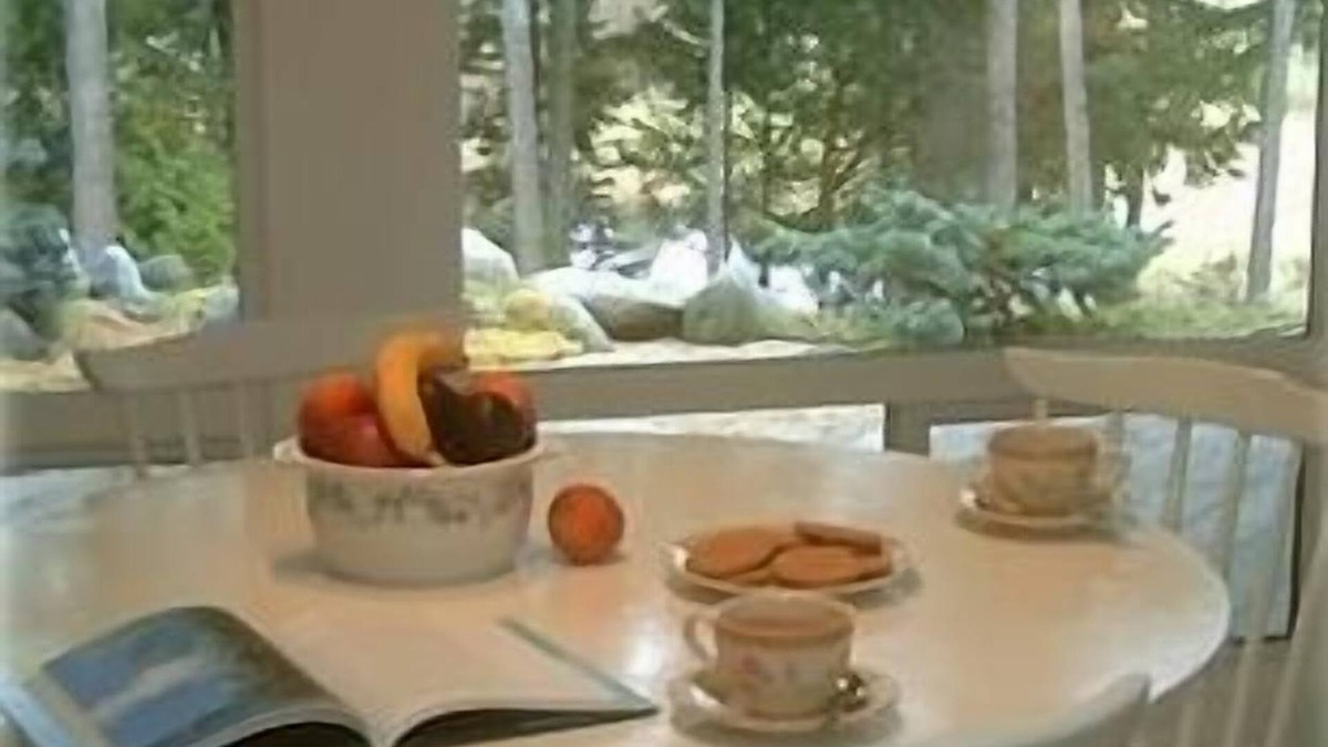Salt Spring Island Cottage | A cabin for peace