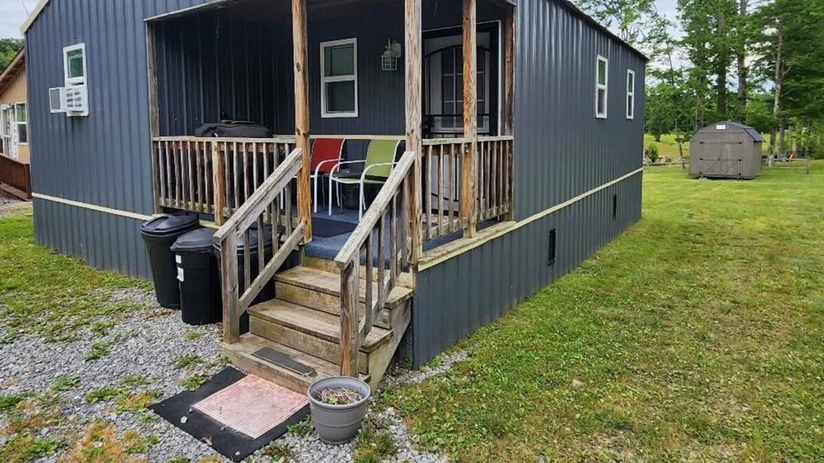 Pipestem Cabin | A cabin for the whole family, complete with washer & dryer and a swing set