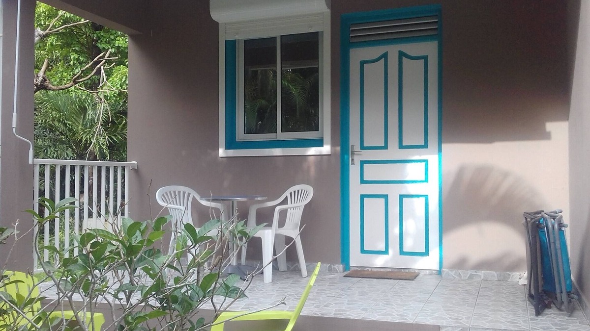 Bas Vent Cottage | A calm and pleasant almost nine near the sea