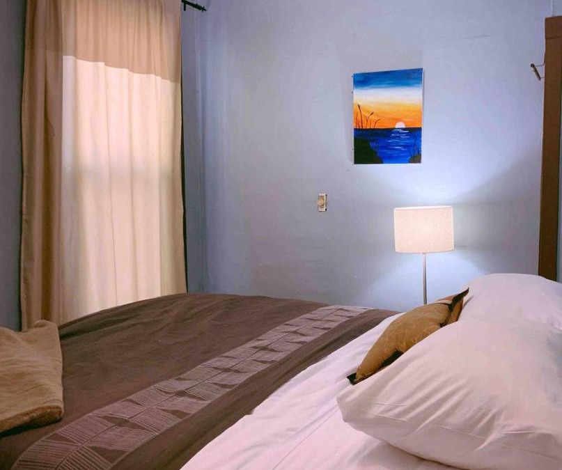 Broadway House | A- Capital Hill Private Room -slp2