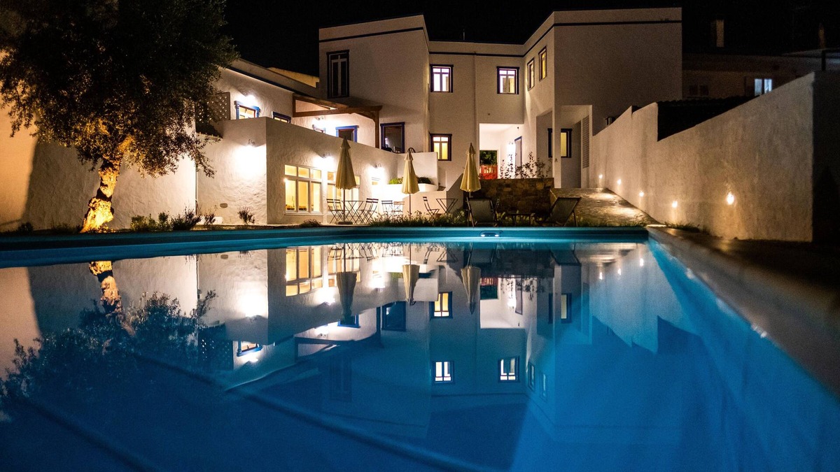 Almodovar e Graca dos Padroes House | A Casa da Cerca