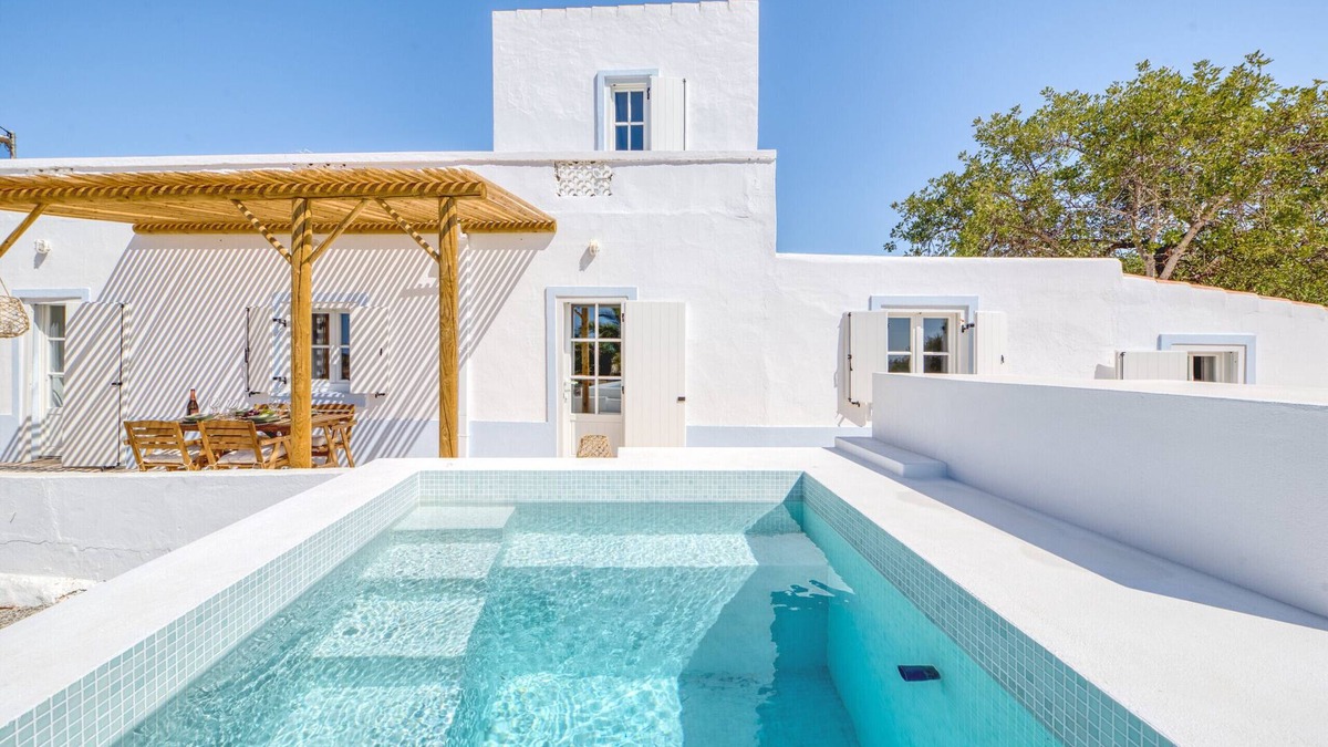 Medronhal Villa | A Casa Nossa - Renovated Villa with Stunning Views