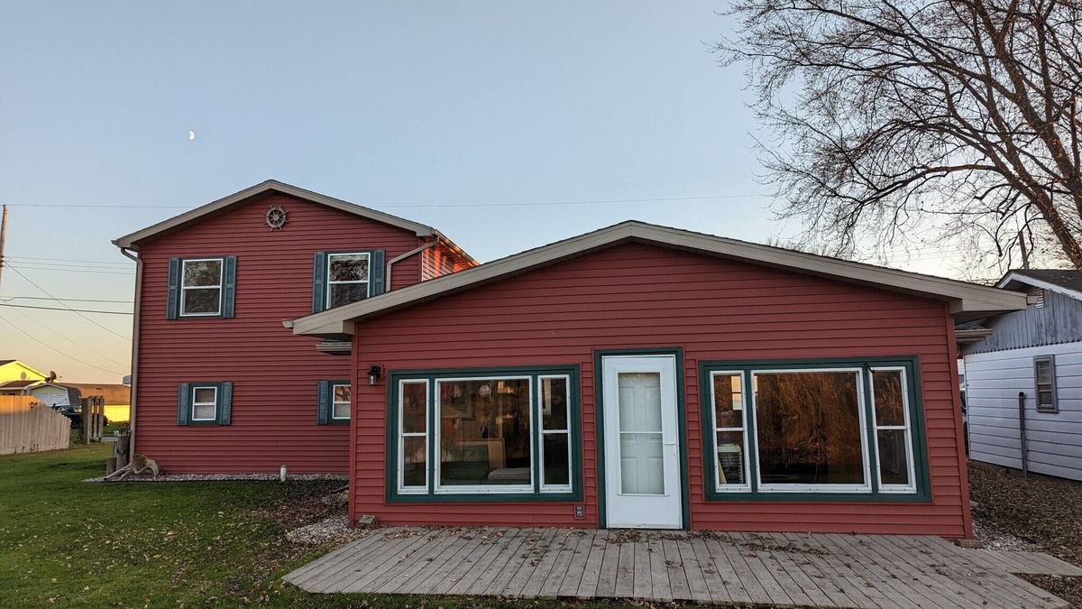 Standish Township Cabin | A Catch on the Canal! - Minutes from the Casino
