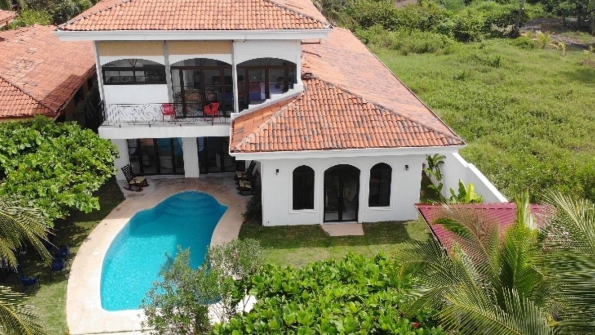 Cerro Plano Villa | A chance for you and your loved ones to get away from the rest of the world.
