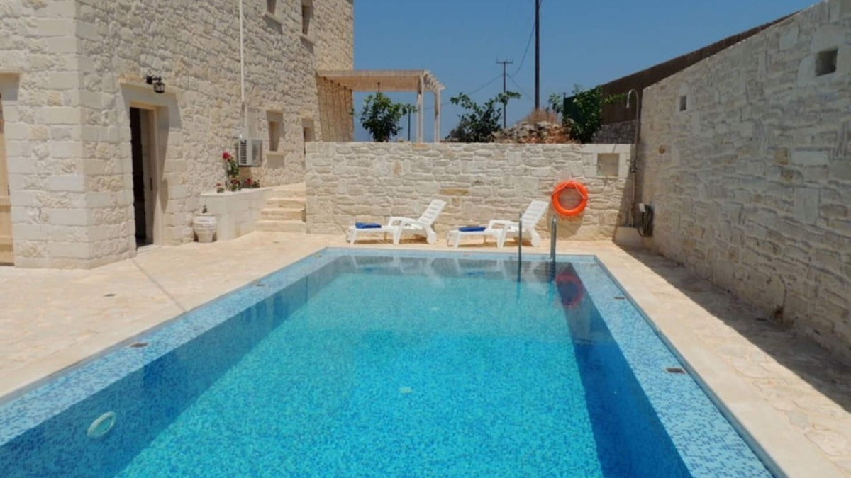Apokoronas Villa | A charming 3 bedroom stone villa w/privacy, private pool & fantastic sea views.