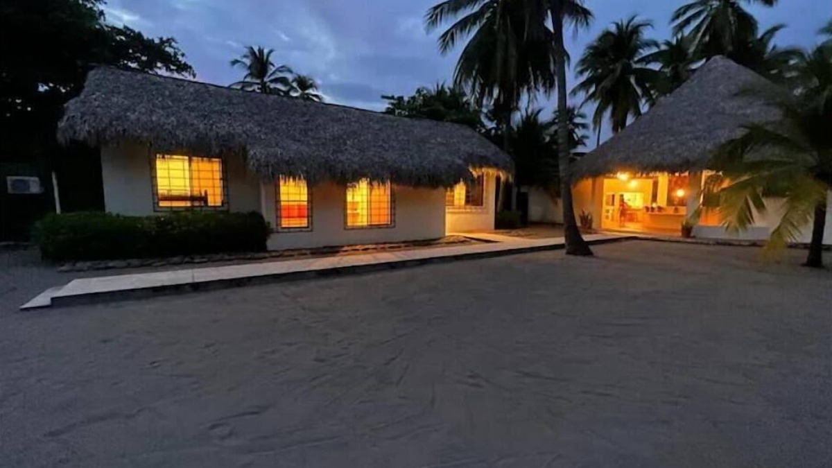 Barra de Santiago House | A charming and Peaceful Place!