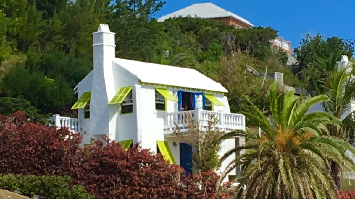 Southampton Villa | A Charming Bermuda Gem 🌸
