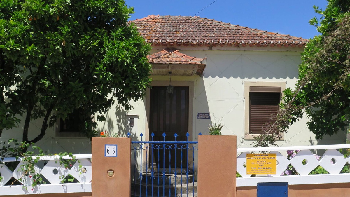 Pedrogao Grande House | A charming cottage surrounded by gardens in a small hillside hamlet
