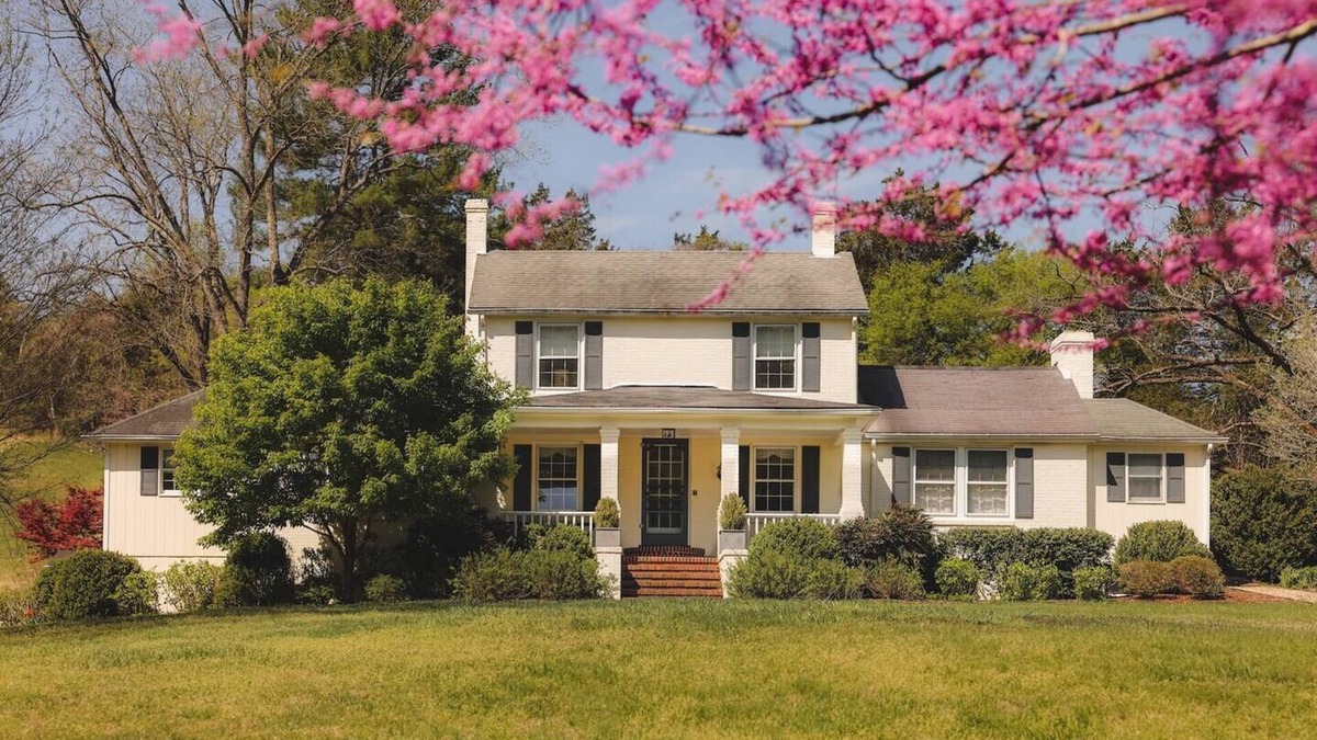 Gordonsville Cottage | A Charming Estate Cottage at Grelen's Spotswood Lodge in Central VA