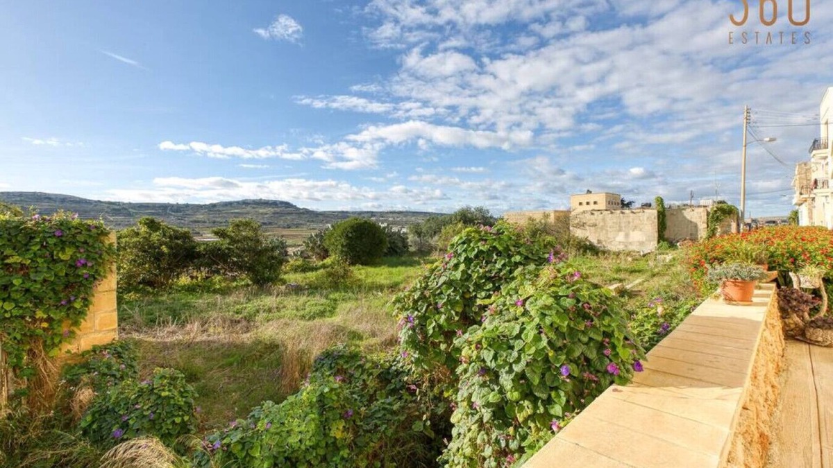 Mgarr House | A charming home in the quaint village of Imgarr