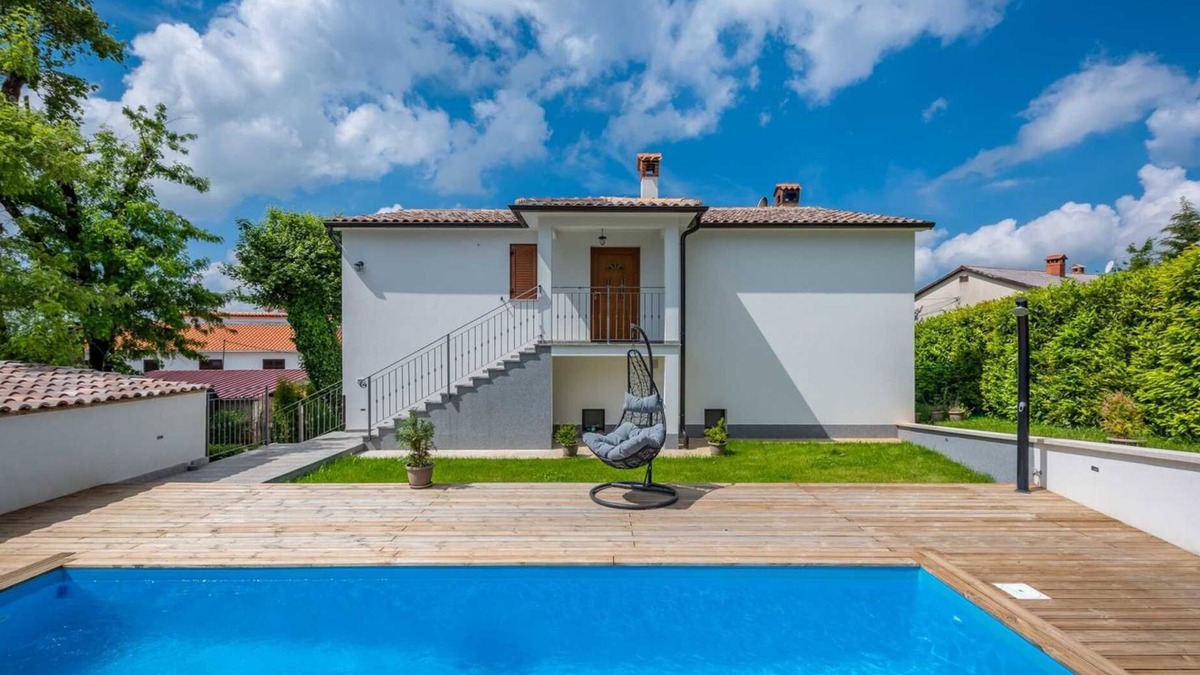 Lindar Villa | A charming poolside villa in Pazin
