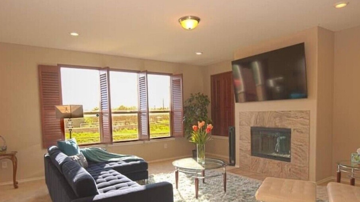 Boerne House | A Charming, Spacious, Cozy SA Texas Hill Country Home with easy access to I-10!
