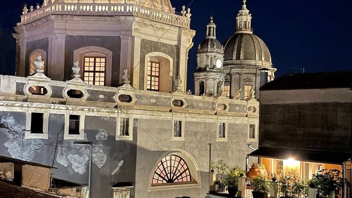 Catania City Centre Apartment | A charming terrace on the Badia
