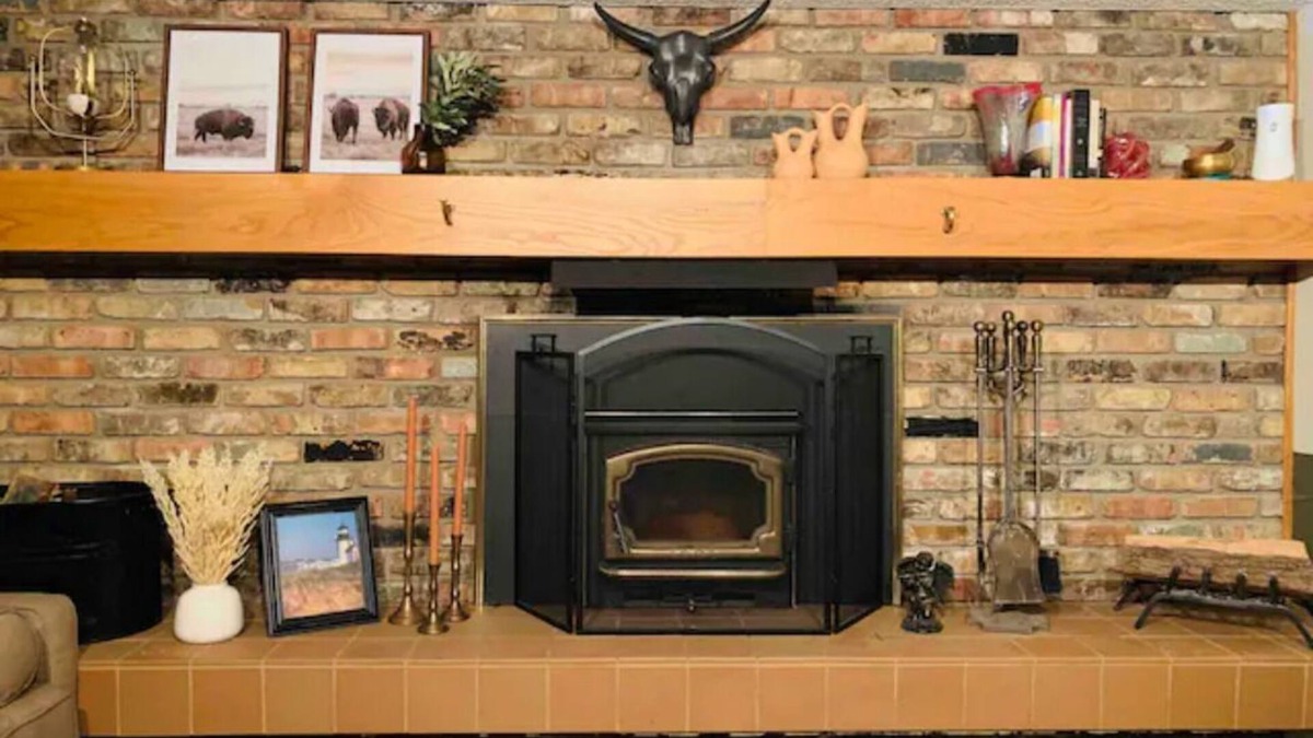 White Bear Lake Apartment | A cheerful 1-bedroom and 1 bath residential unit.