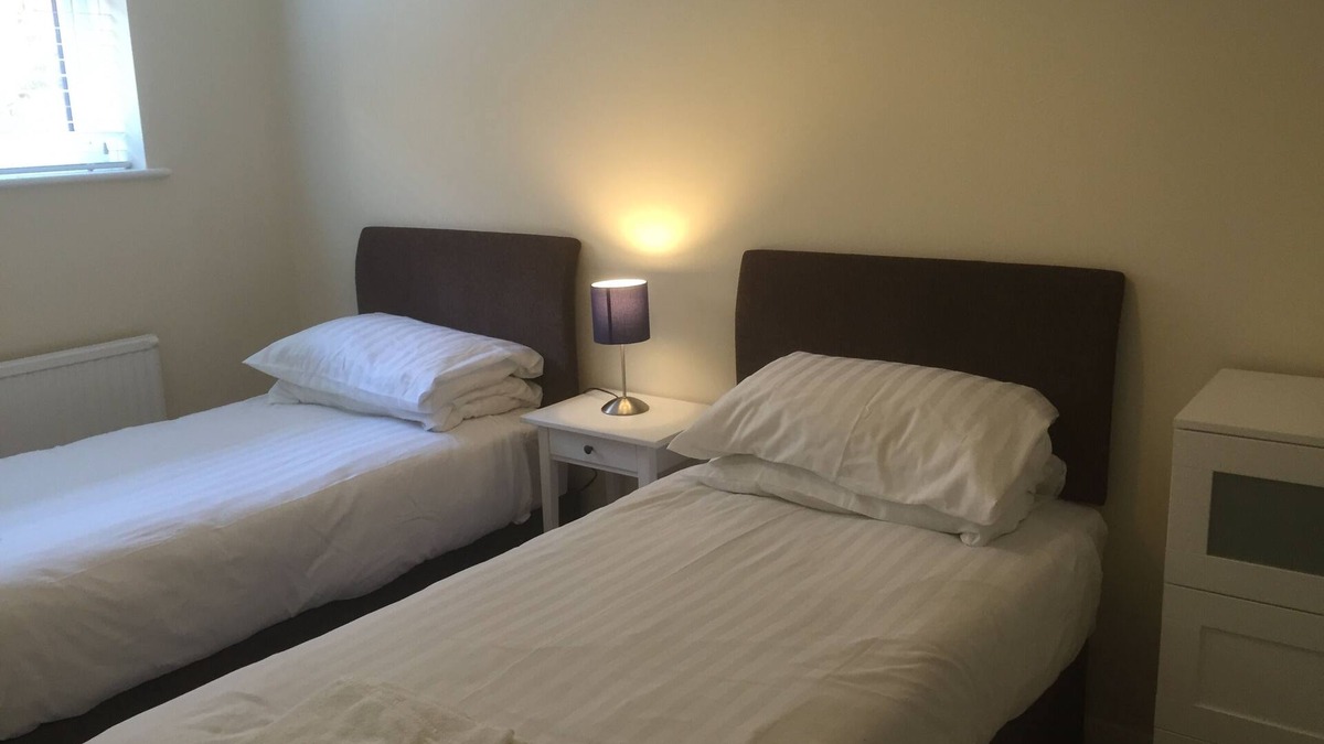 Cowes Apartment | A close to town Apartment with parking