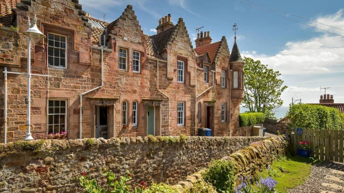 Crail Cottage | A coastal retreat just 100m from Crail Harbour