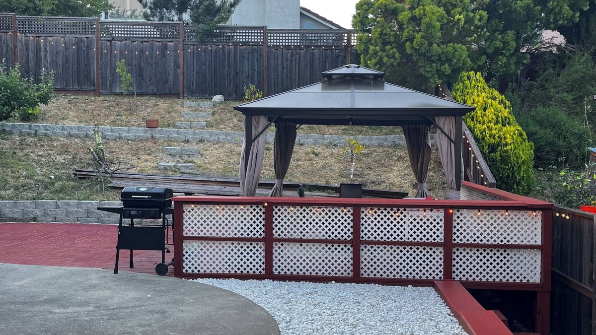 Pinole House | A comfortable and calming space to relax and recharge with family.