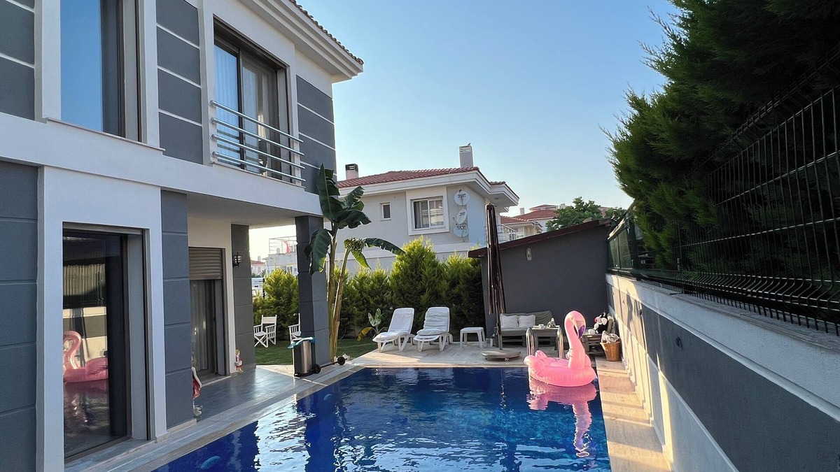 Cesme House | A comfortable villa with pool in Cesme VillaAtasoy