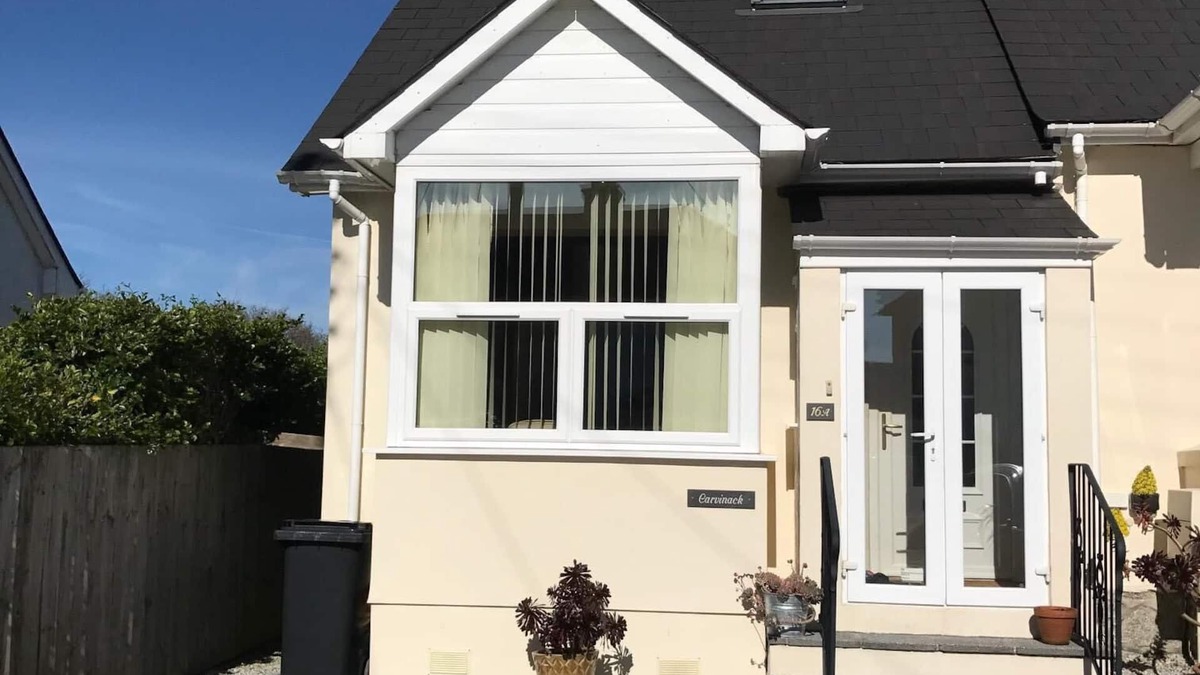 Falmouth House | A comfortable well located property in Falmouth with generous parking