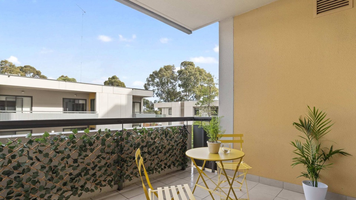 Kensington Apartment | A Comfy & Cozy 2BR Apt Near Flemington Races