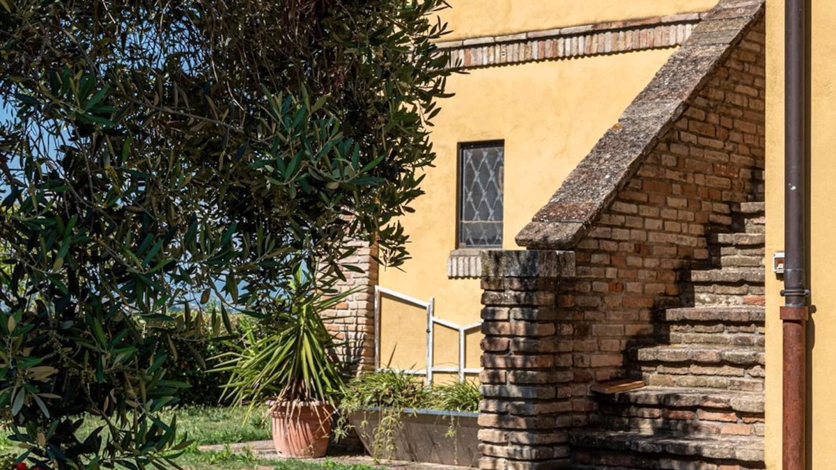 Castelfidardo House | A corner of paradise in the countryside, a few km from the sea and mountains behind