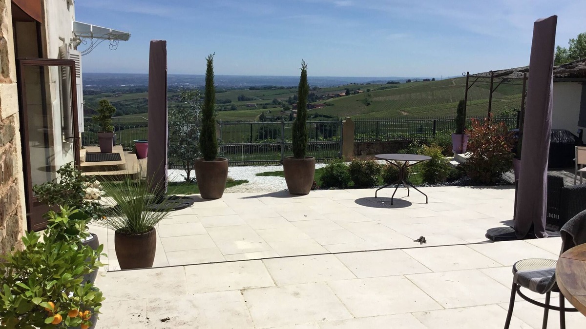 Blace House | A corner of paradise and tranquility in the heart of Beaujolais