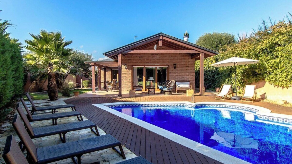 Vidreres Villa | A Costa Brava gem - only a few minutes to the beach!