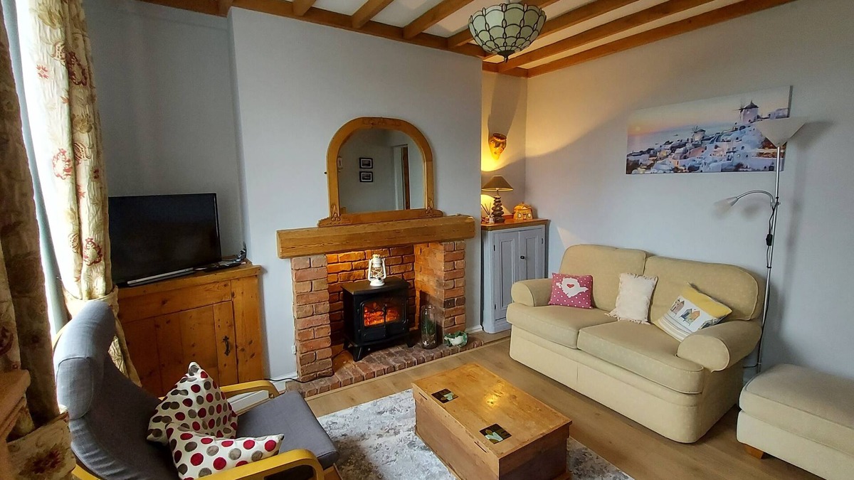 Llandudno House | A cosy cottage on the great Orme with views to the bay and the mountains