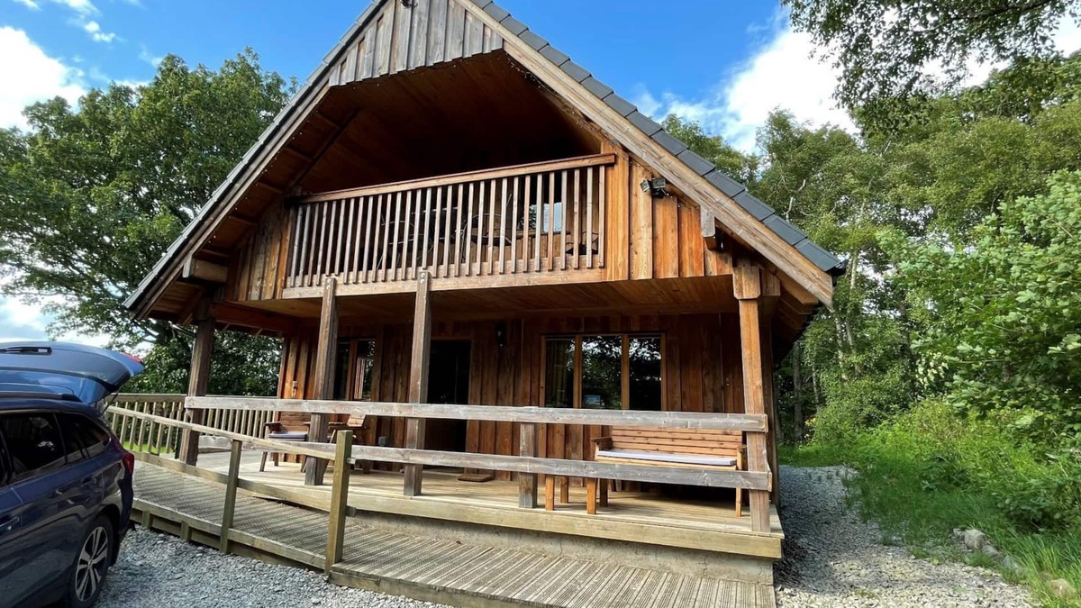 Aberchirder Cabin | A cosy log cabin nestled in the woods. next to the river Deveron