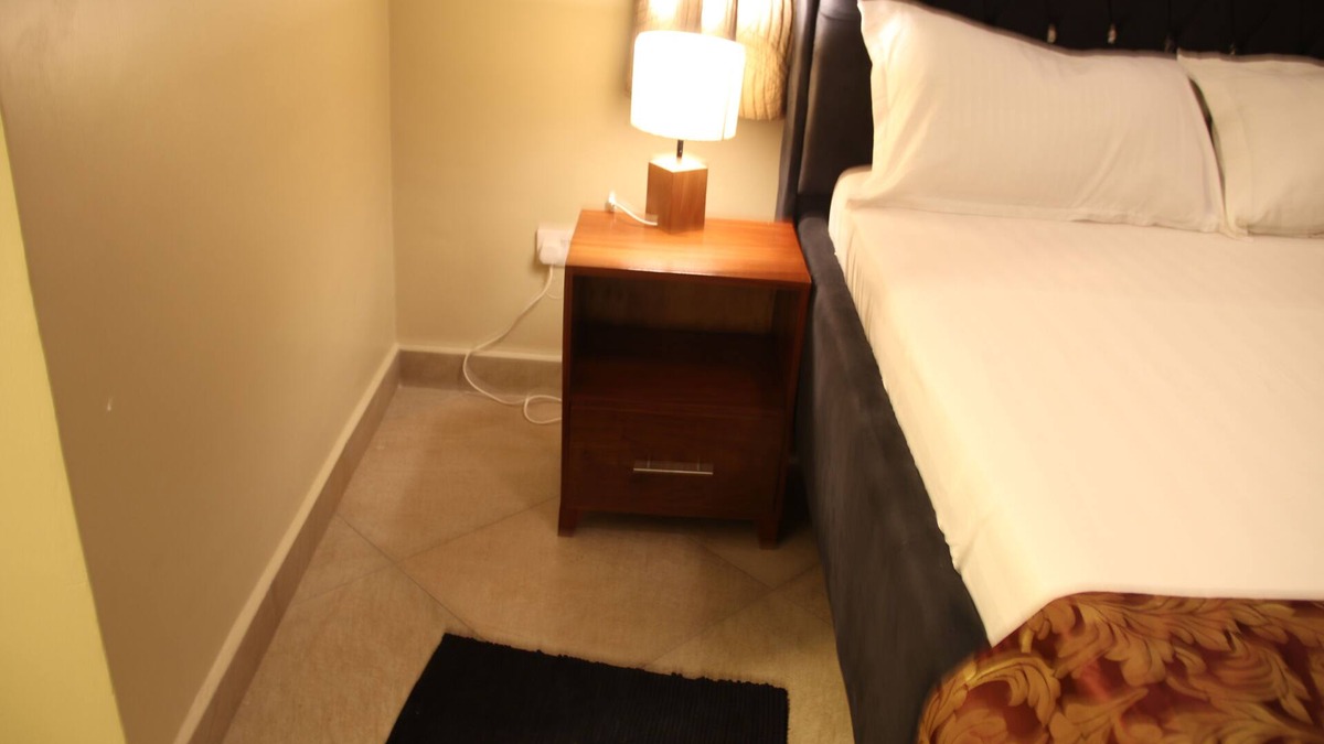 Mlingotini Apartment | A cosy space, less than ten minutes' walk to the beach. We are family friendly.