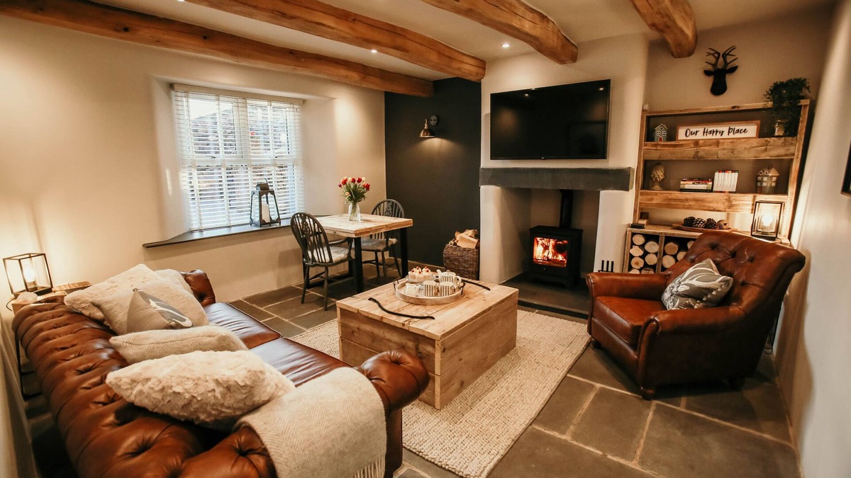 Whitbeck Cottage | A cottage that sleeps 2 guests in 1 bedroom