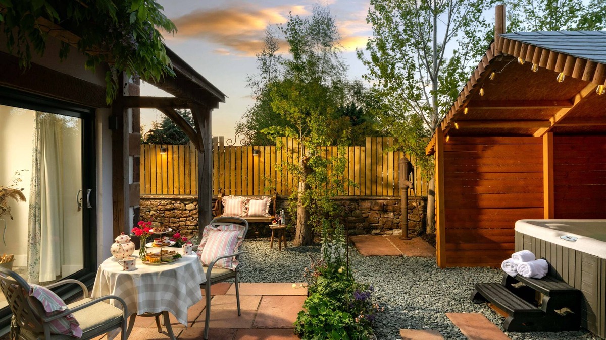Carlisle Cottage | A cottage that sleeps 2 guests in 1 bedroom