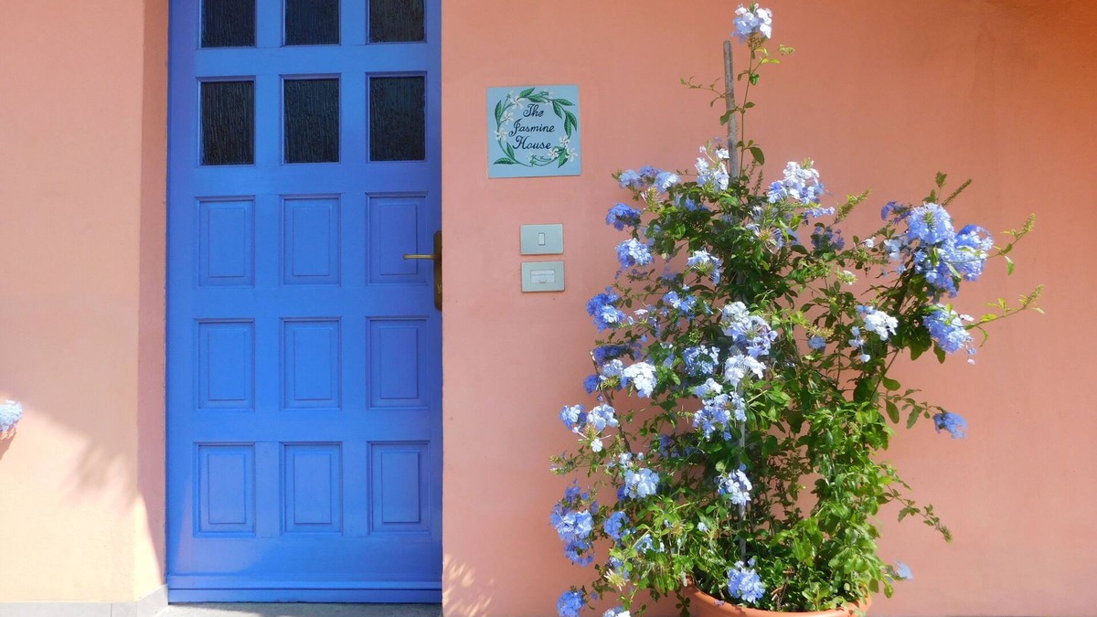 Monvalle House | A Country House near the Lake Cod. 012104-CNI-00006 IT012104C24MJ5EPRC