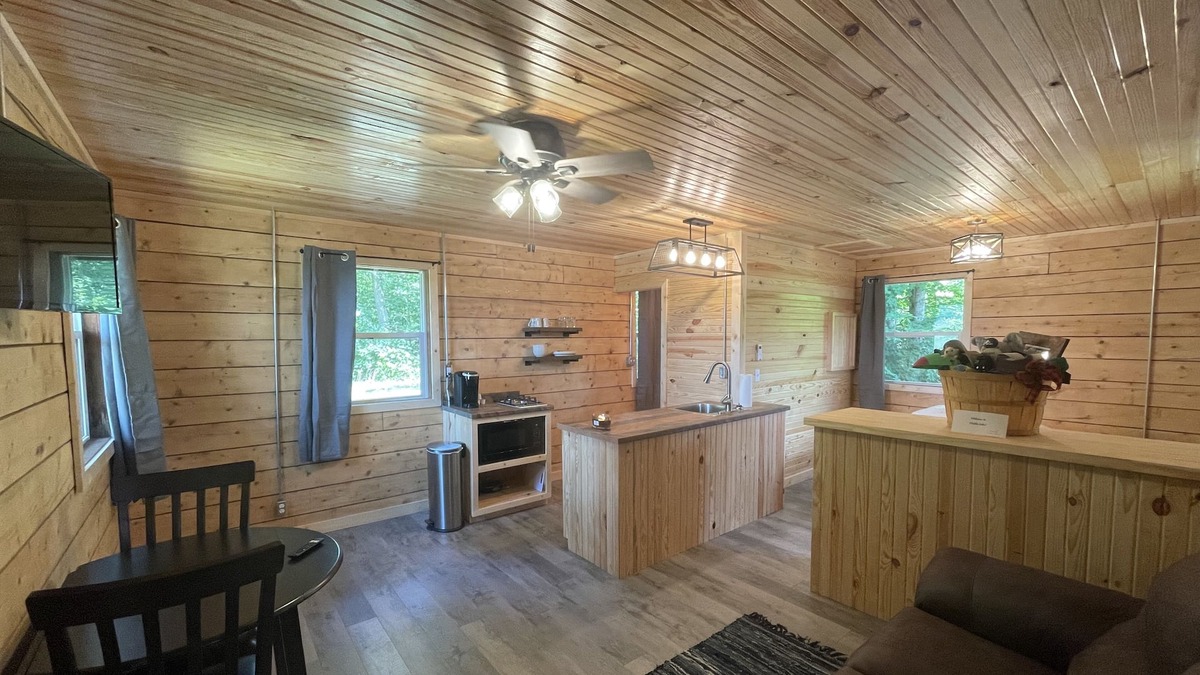 Patterson Cabin | A cozy cabin with hot tub