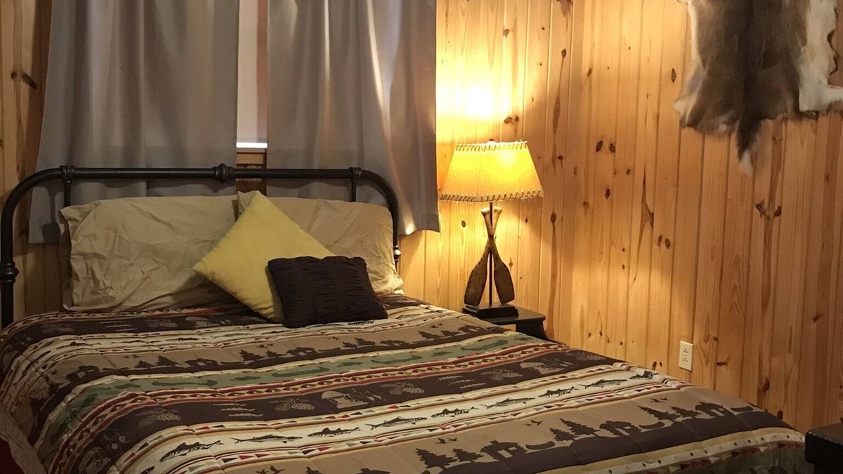 Murfreesboro Cabin | A cozy getaway on the Little Missouri River!