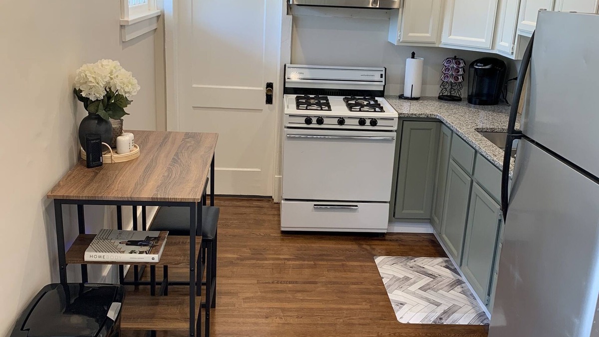 Hamburg Apartment | A Cozy home away from home 1 Bedroom Apartment