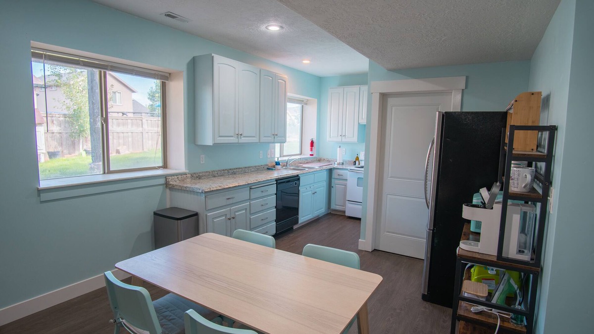 Eagle Mountain Apartment | A cozy pet friendly 2 bedroom basement apartment