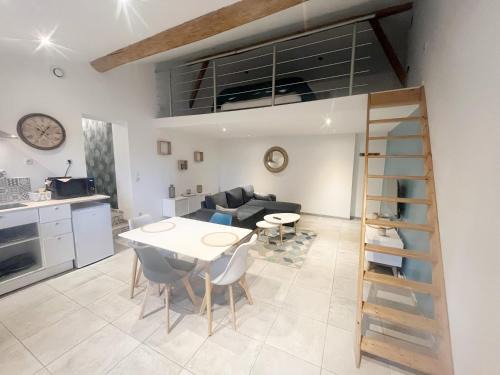 Castelsarrasin Apartment | A deux pas des péniches