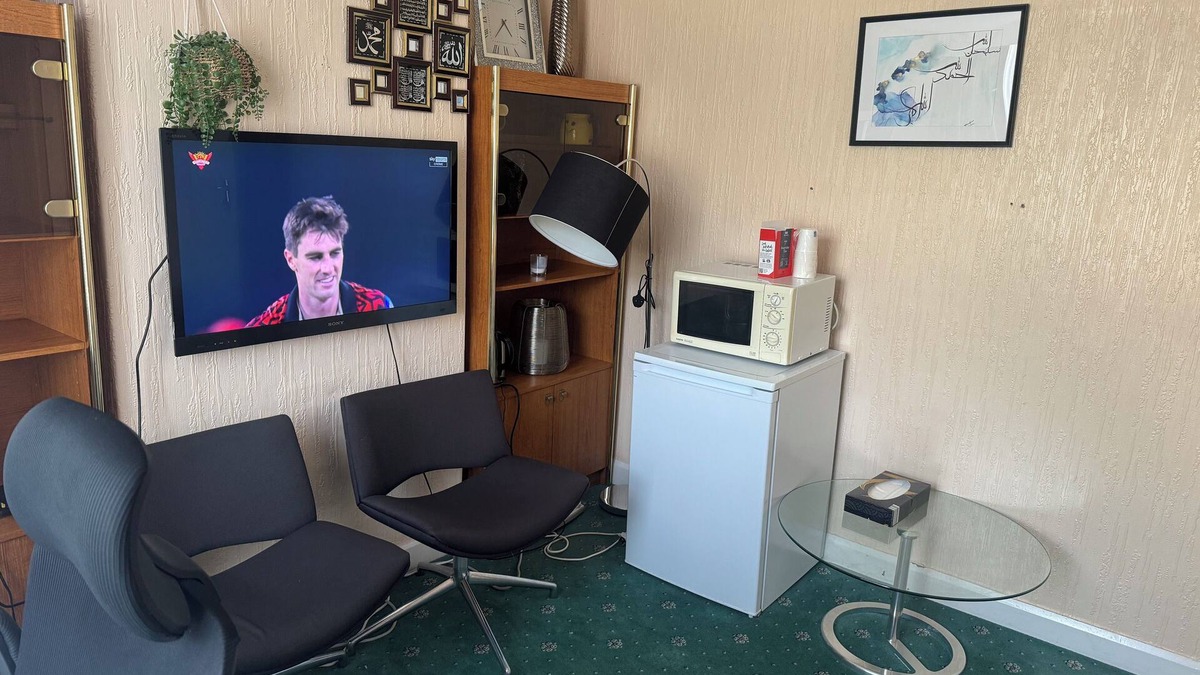 Slough House | A double ground floor room is available for a single individual.