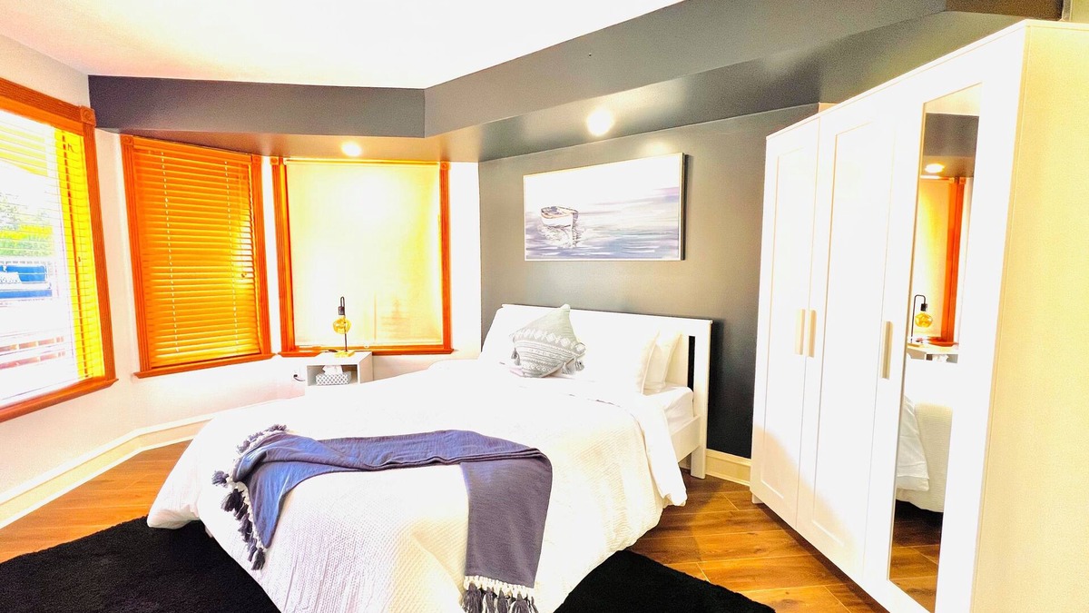 Surrey Newton Apartment | A Dream Tranquility Stay -Panorama Ridge