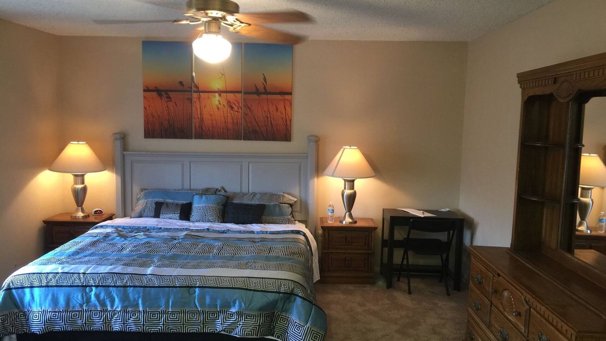 Wetmore House | A- Enjoy a country Vacation Stay just outside San Antonio city Limits.