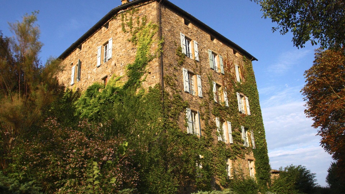 Cordes-sur-Ciel House | A factory of the XIXth century entirely to oneself with friends or for a whole family