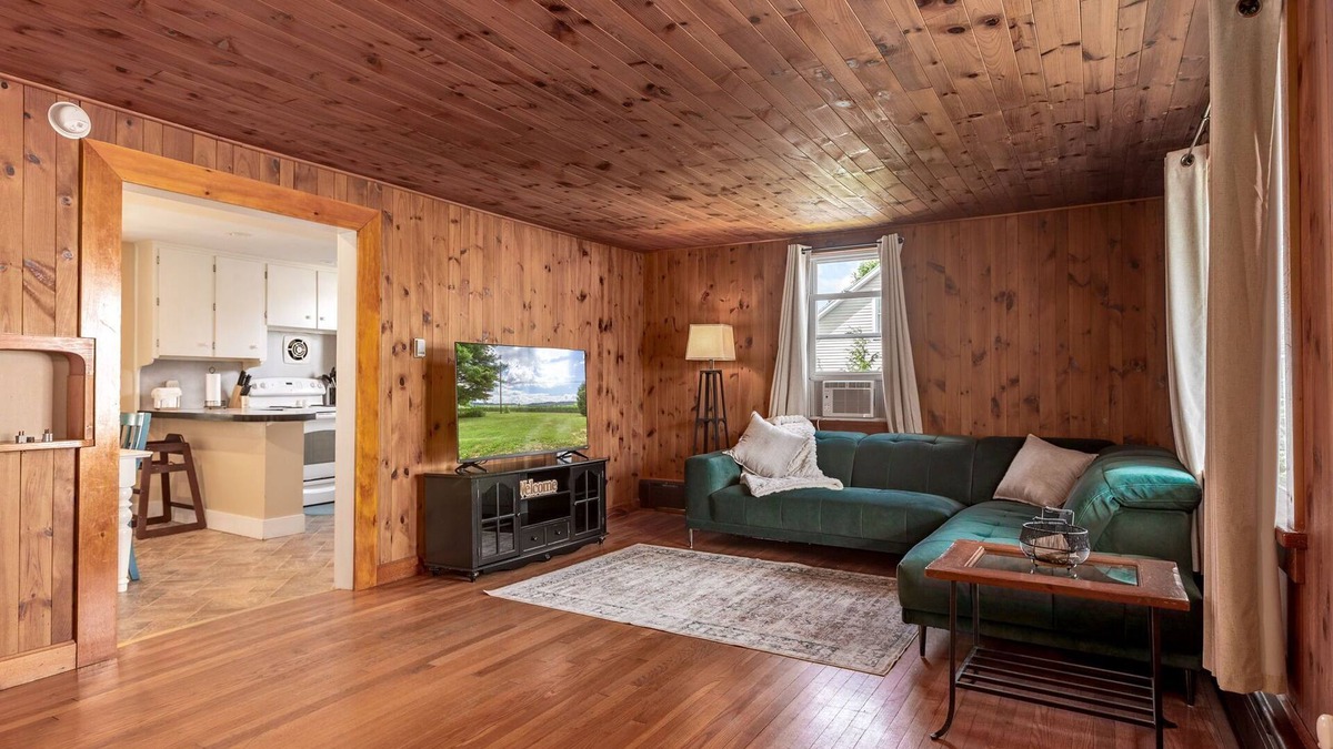 Lairdsville House | A family friendly stay in the safe town of Hughesville