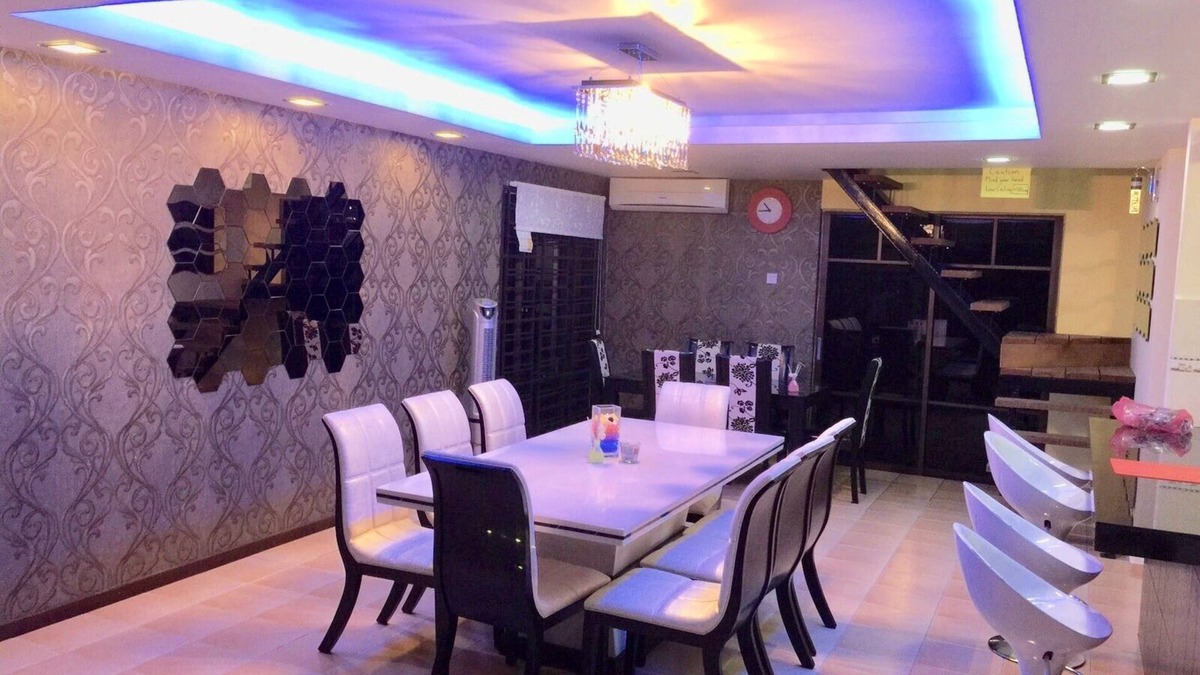 Alor Gajah House | A famosa luxury villa 6 rooms 4 bath private pool karaoke