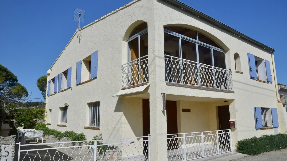 Saint-Julien-de-Peyrolas House | A FEW MINUTES FROM THE GORGES DE L'ARDECHE HOLIDAY HOUSE FOR 10 PEOPLE