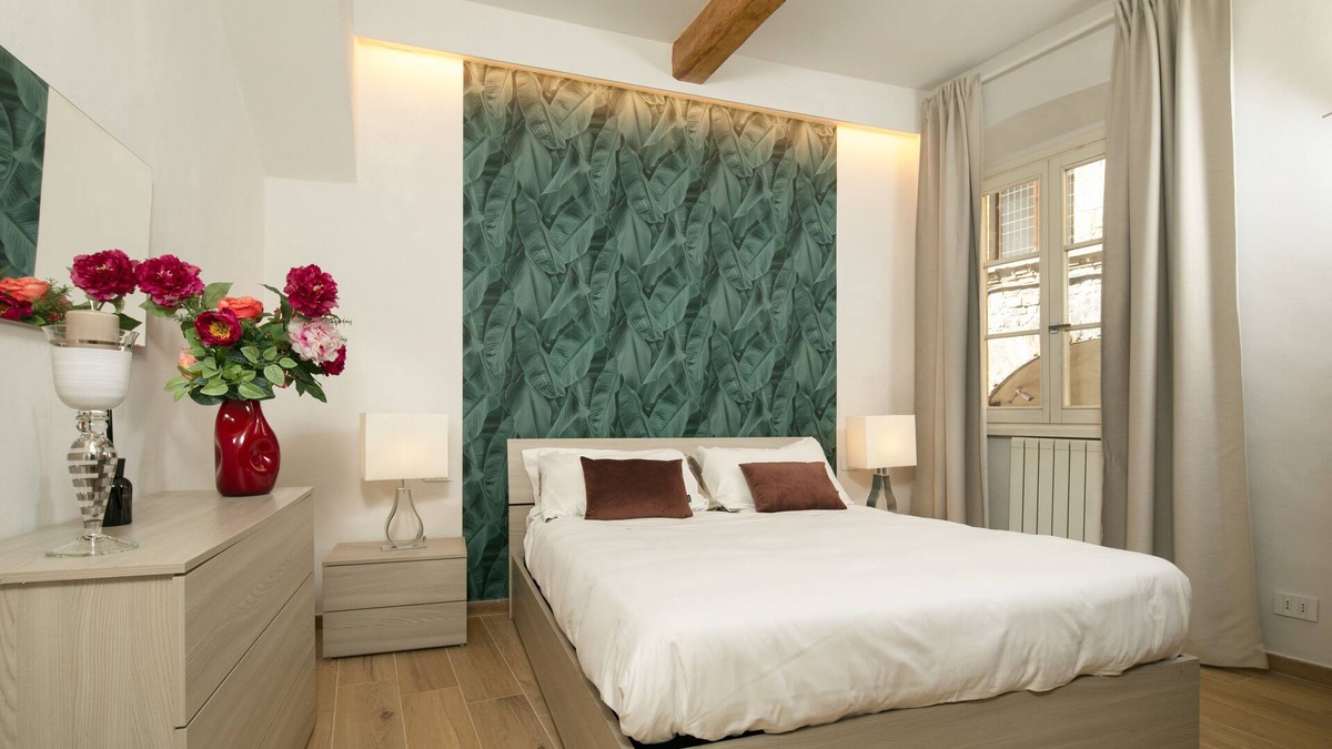 Sant' Ambrogio Apartment | A FEW STEPS FROM THE DUOMO Comfortable apartment in the historic center of Florence