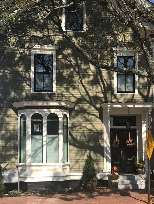 East Bayside Apartment | A Foodies Delight and Cumberland Charm