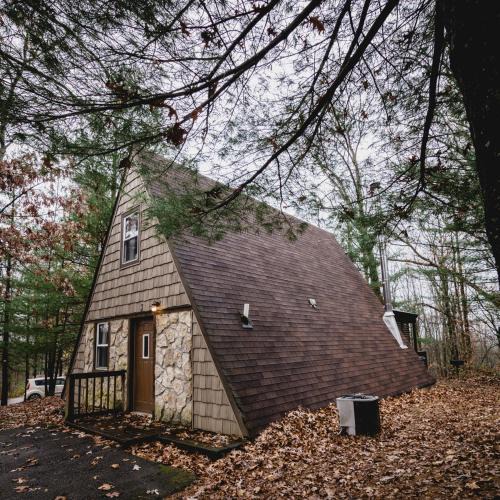 Logan House | A-Frame #02 - by The Chalets